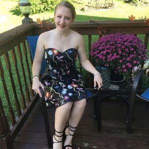 Meet your Posher, Sierra